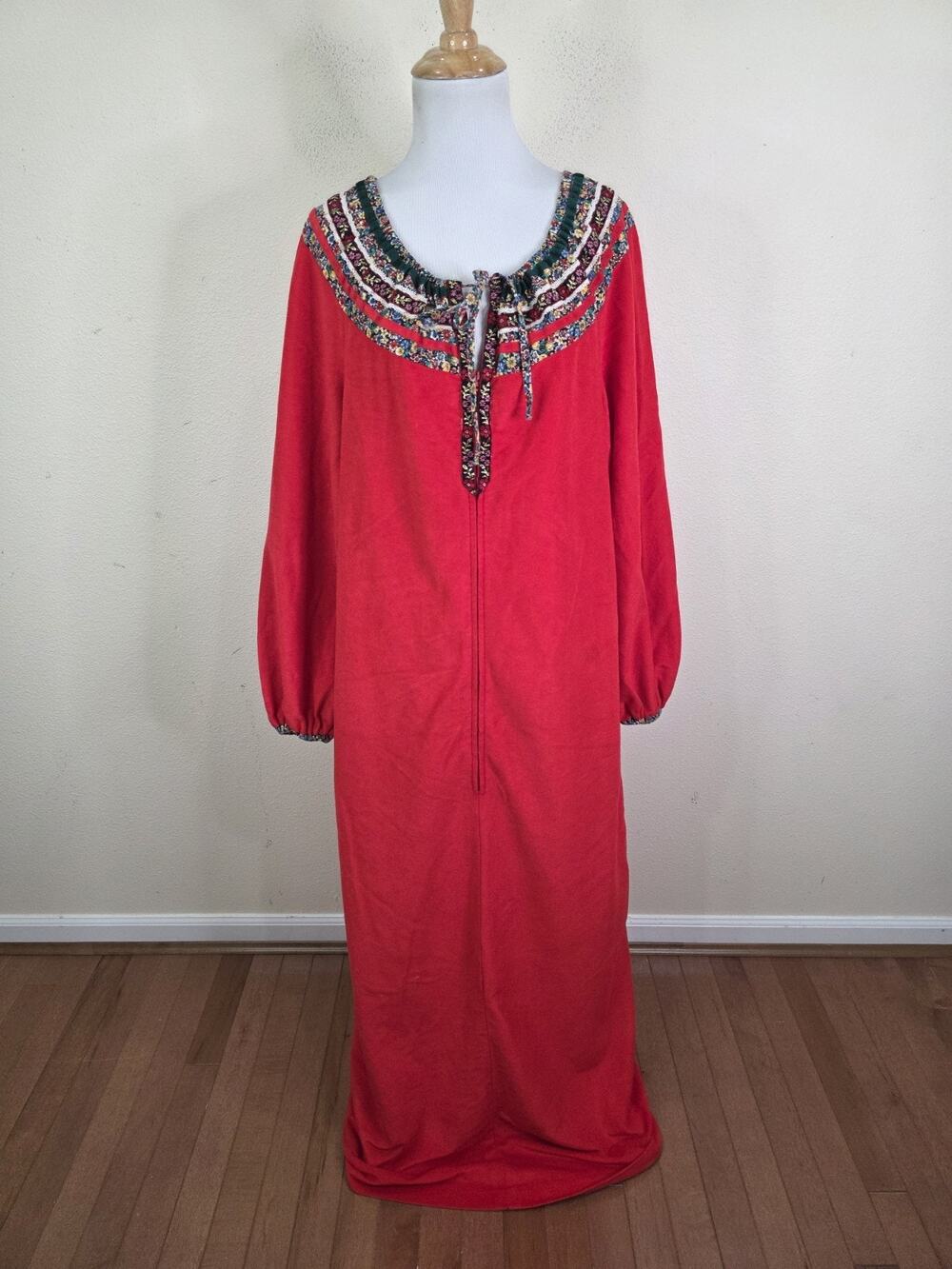 Vintage 70’s Evelyn Pearson Felt Zip Floral Red House Coat Robe Zip Up Medium
